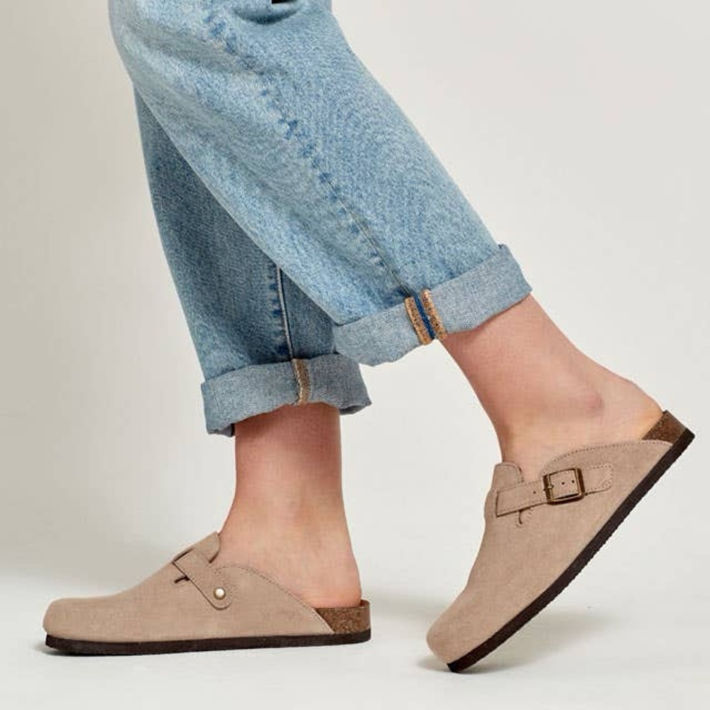 White Mountain Bari Signature Comfort-Molded Footbed Clog in Taupe Suede